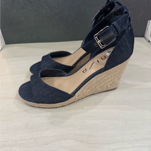 Unisa Women's Navy Sandals - Picture 2 of 6